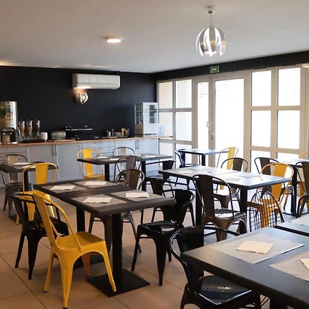 Comfort Aparthotel Six-Fours Six-Fours-les-Plages Exteriör bild