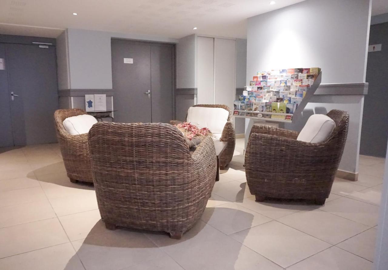 Comfort Aparthotel Six-Fours Six-Fours-les-Plages Exteriör bild