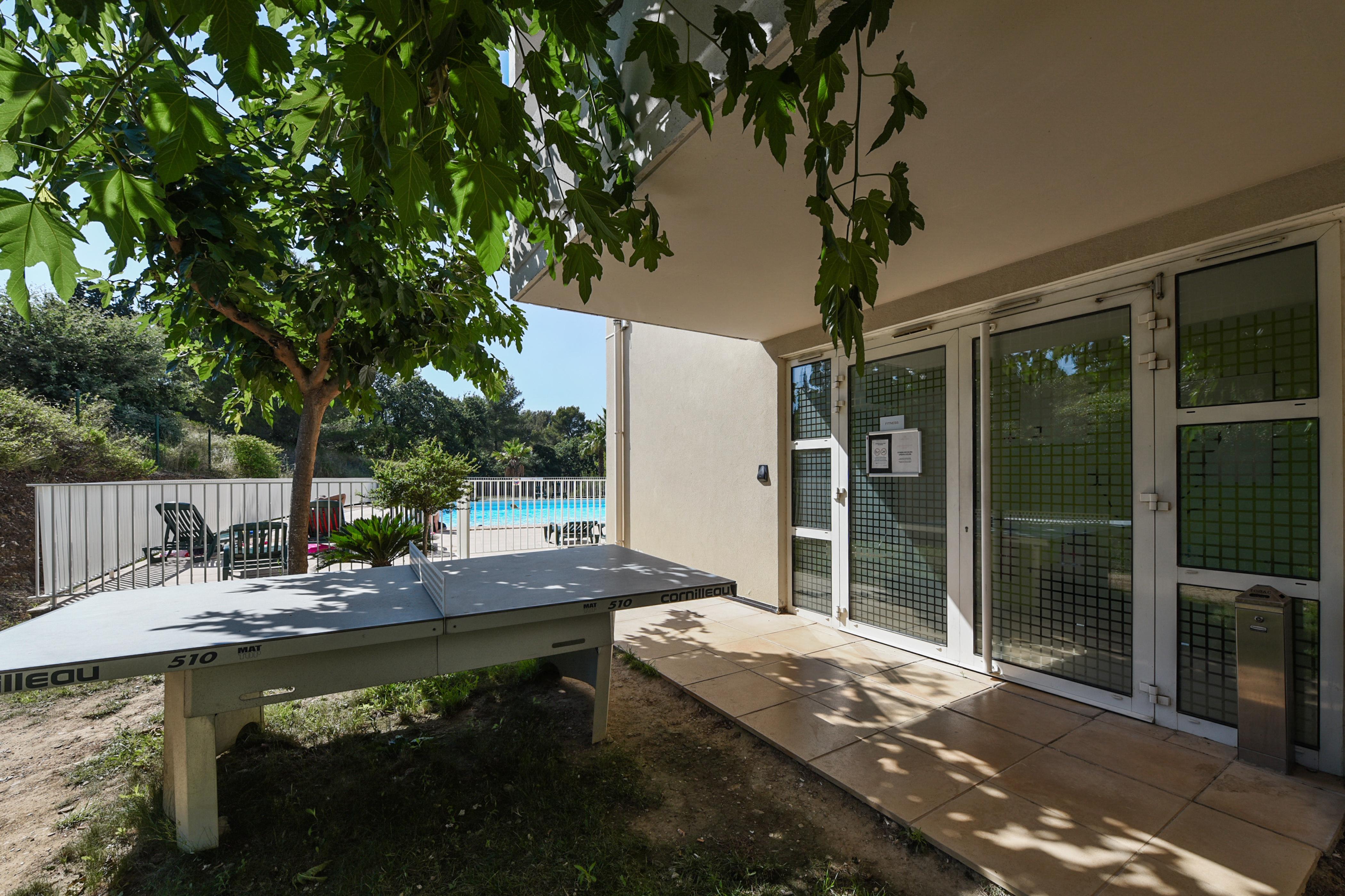 Comfort Aparthotel Six-Fours Six-Fours-les-Plages Exteriör bild
