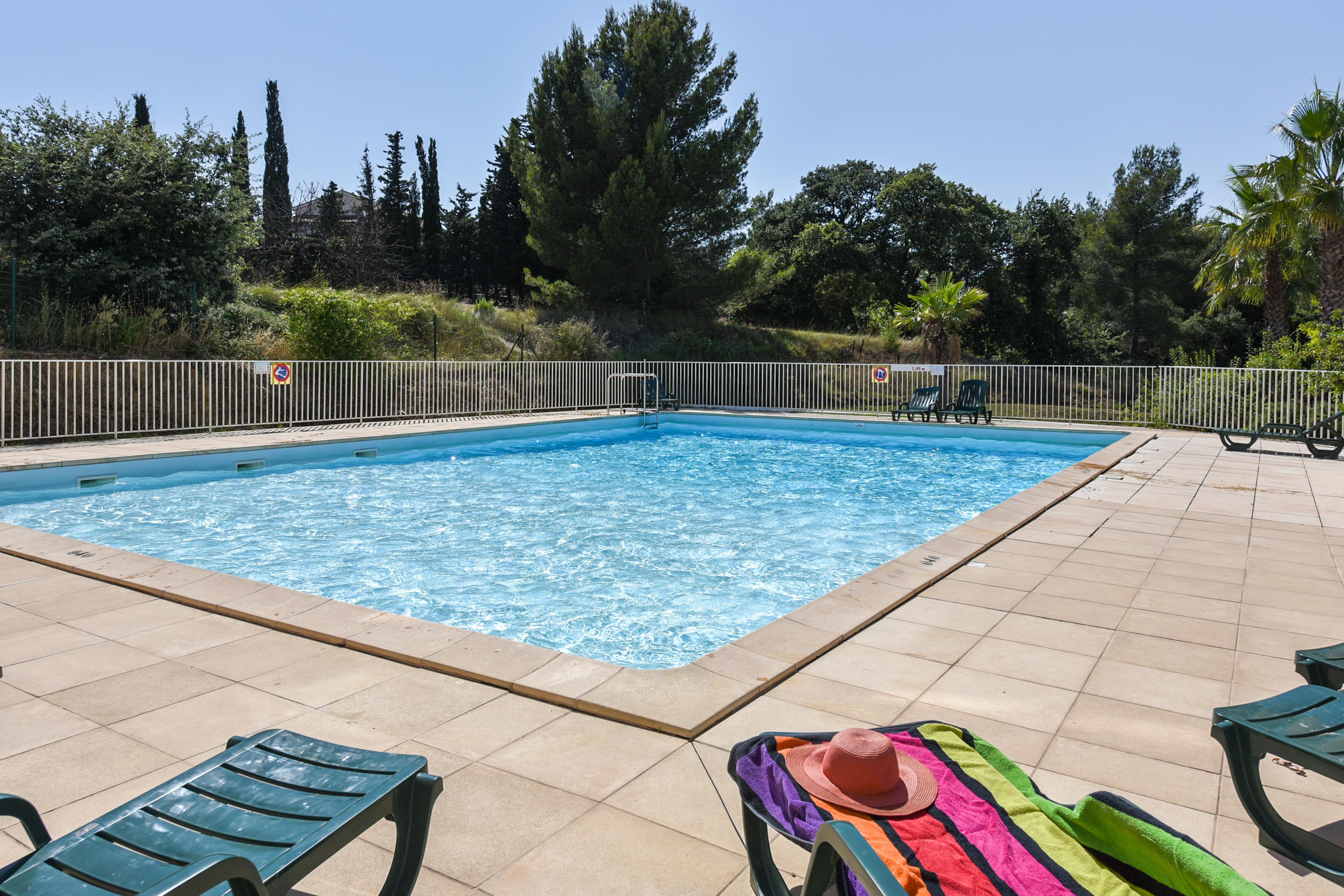 Comfort Aparthotel Six-Fours Six-Fours-les-Plages Exteriör bild