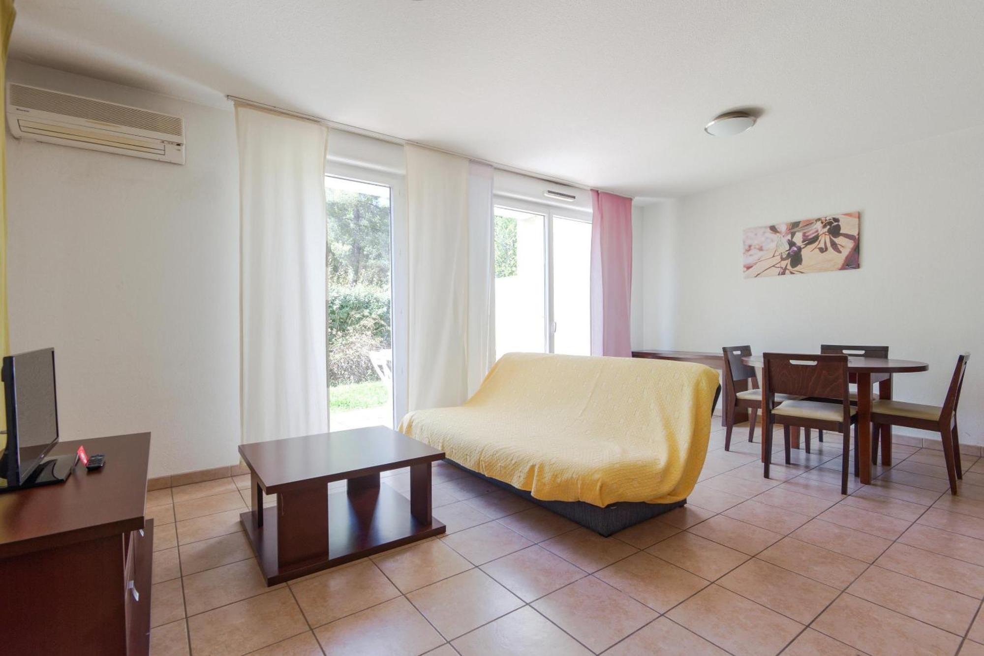 Comfort Aparthotel Six-Fours Six-Fours-les-Plages Exteriör bild