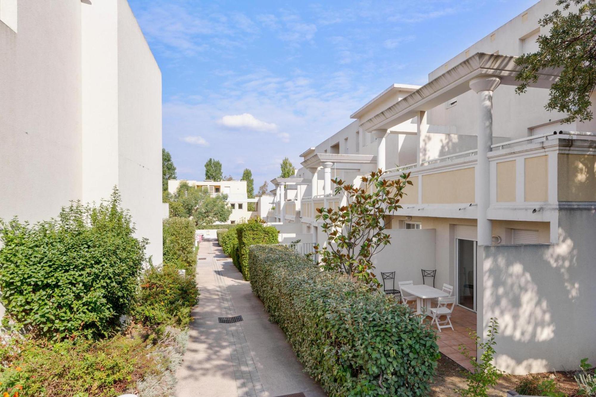 Comfort Aparthotel Six-Fours Six-Fours-les-Plages Exteriör bild